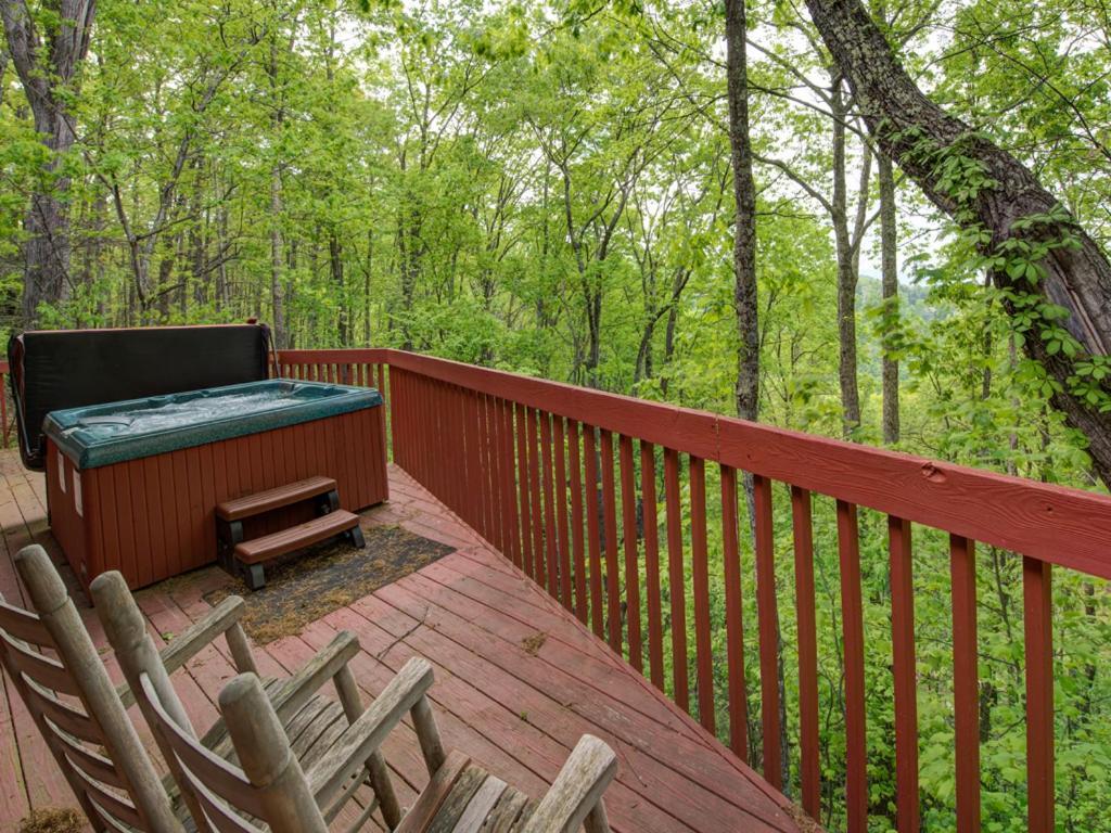 Above And Beyond Villa Gatlinburg Exterior photo